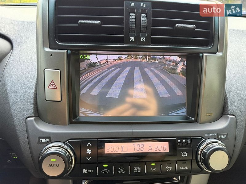 Toyota Land Cruiser Prado 2011