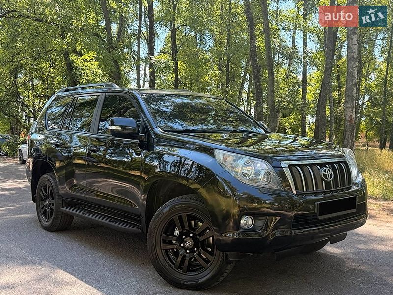 Toyota Land Cruiser Prado 2011