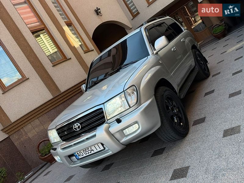 Toyota Land Cruiser 2003