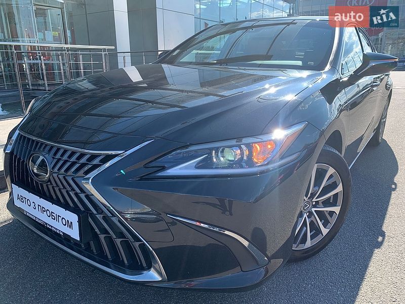 Lexus ES 2023
