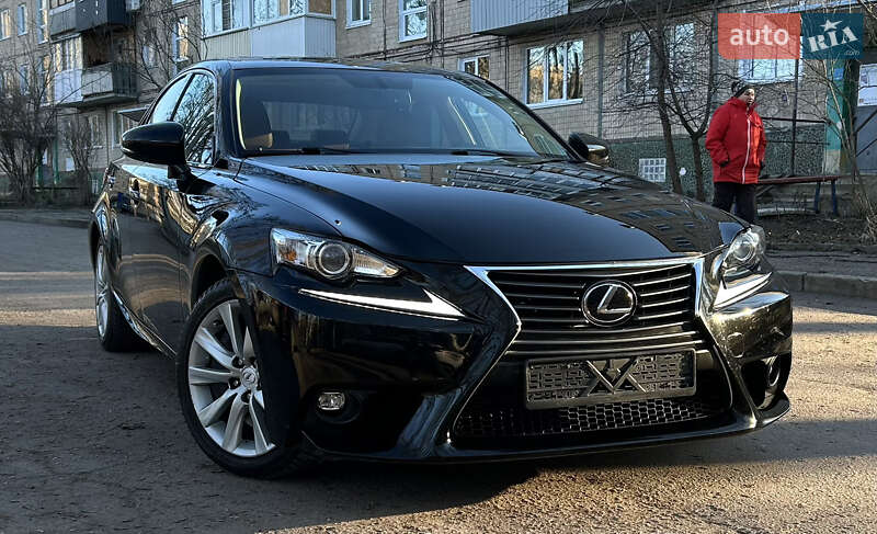 Lexus IS 2015