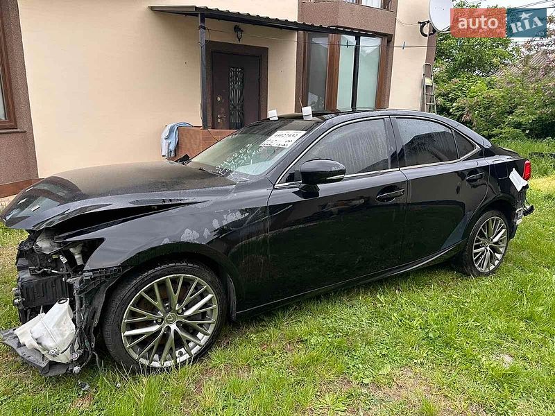 Lexus IS 2016