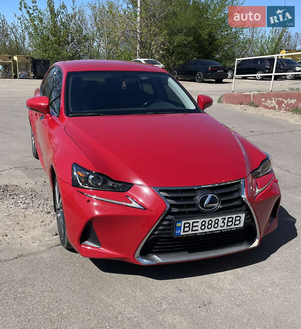 Lexus IS 2017