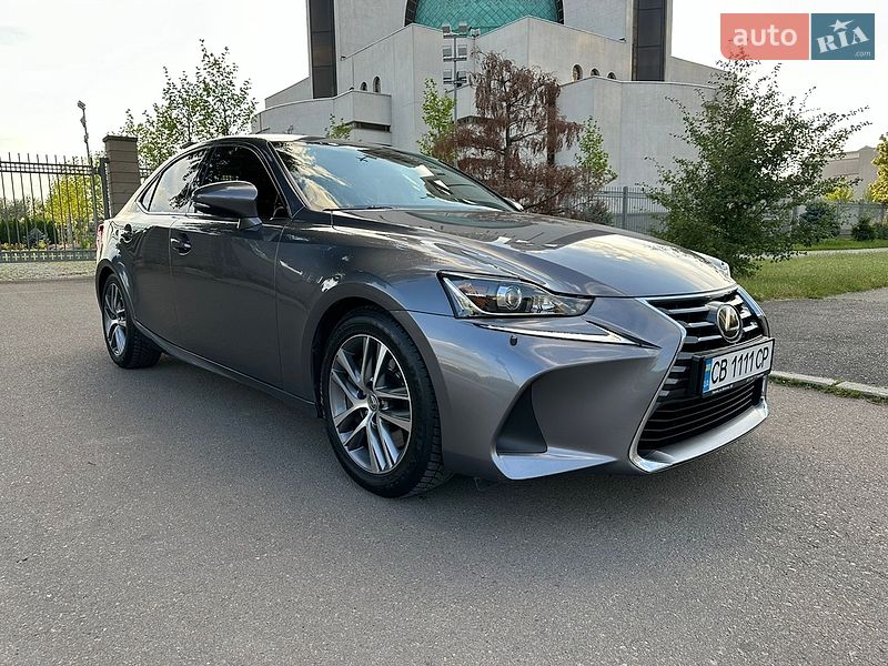Lexus IS 2017