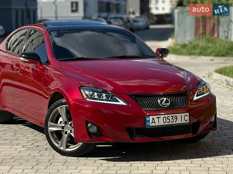 Lexus IS 2013