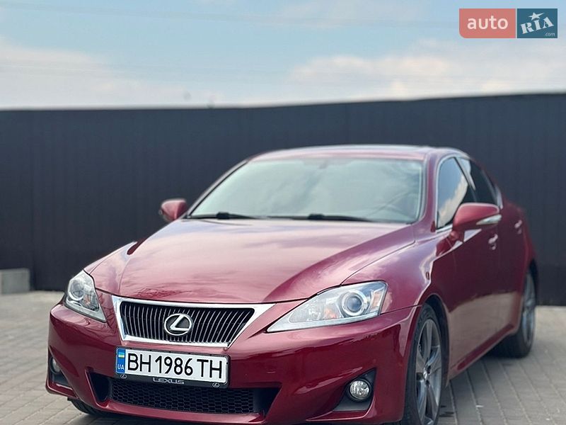 Lexus IS 2013
