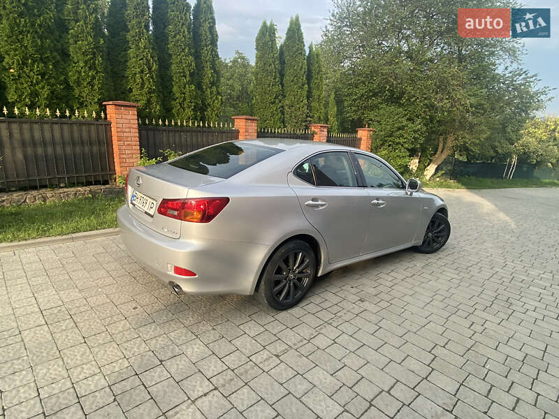 Lexus IS 2006