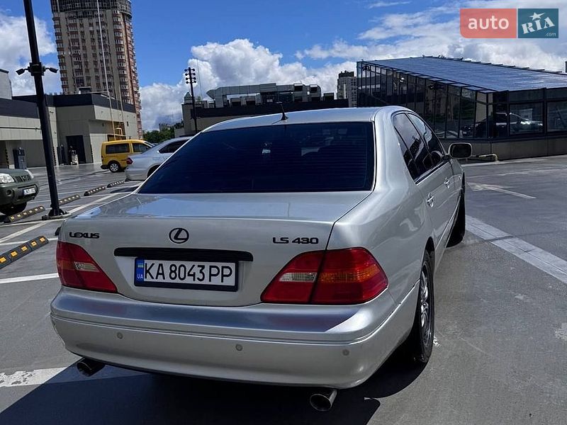 Lexus LS 2001