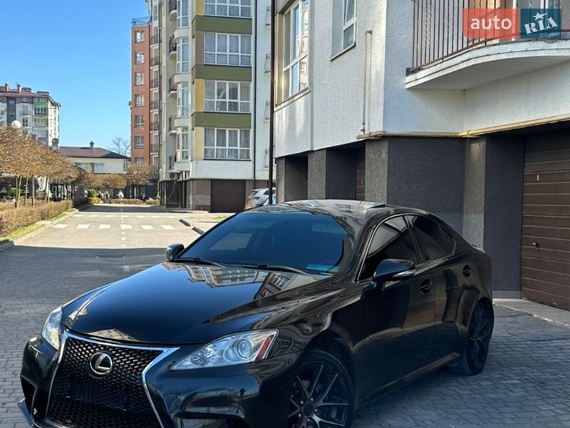 Lexus IS 2012