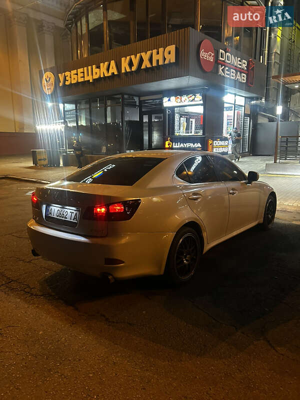 Lexus IS 2006