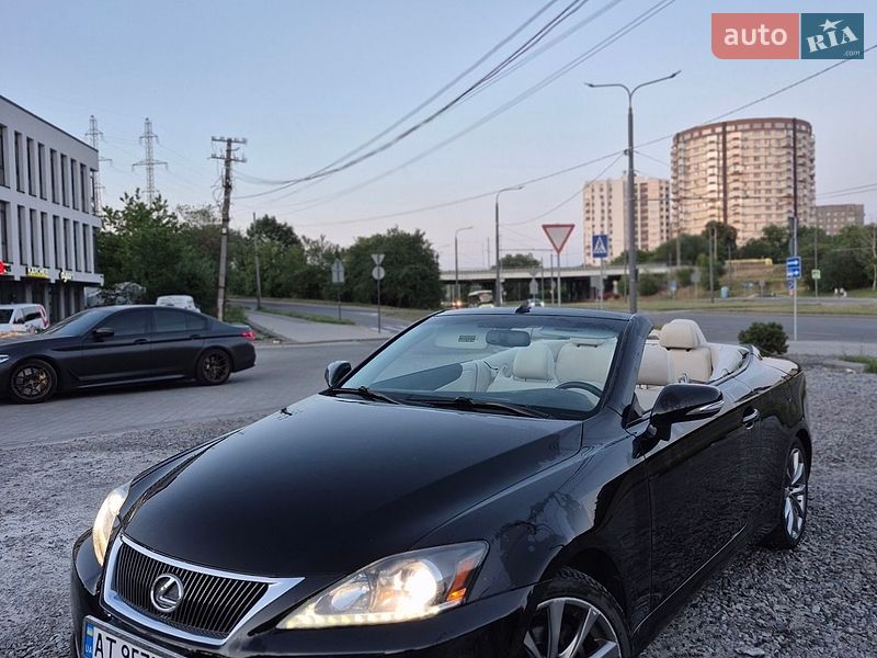 Lexus IS 2012