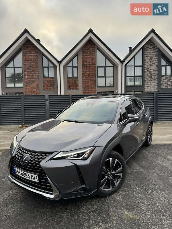 Lexus UX 2020