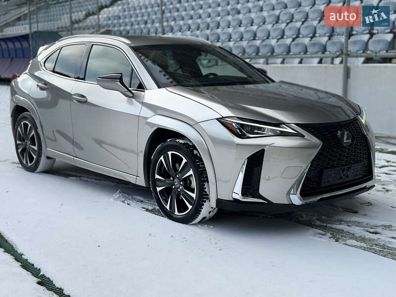 Lexus UX 2019