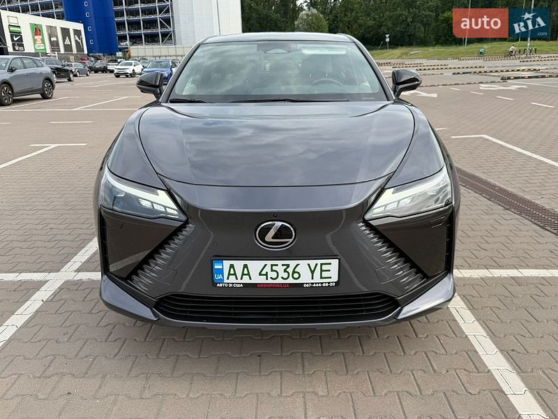 Lexus RZ 2023