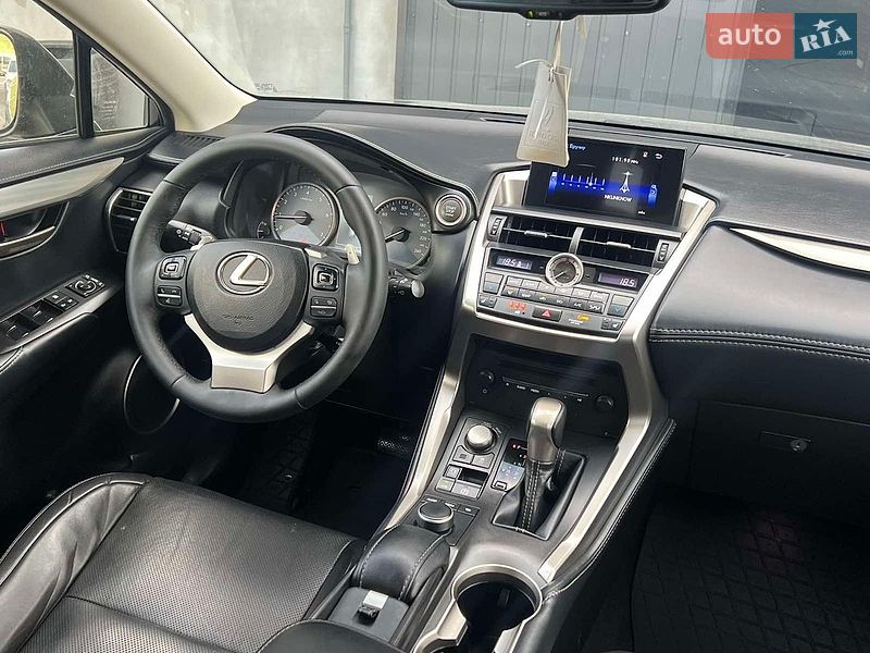Lexus NX 2015