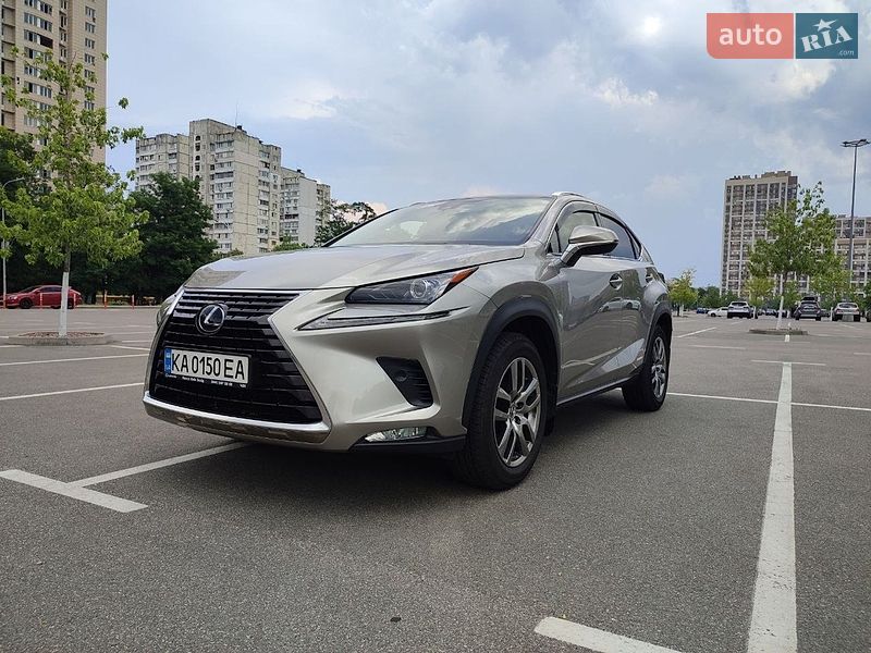 Lexus NX 2021