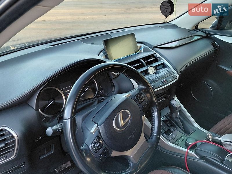 Lexus NX 2015