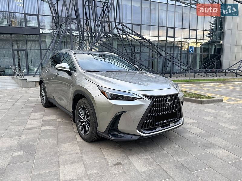 Lexus NX 2022