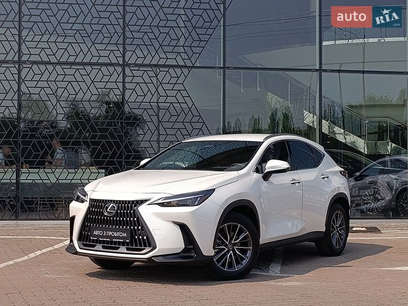 Lexus NX 2025