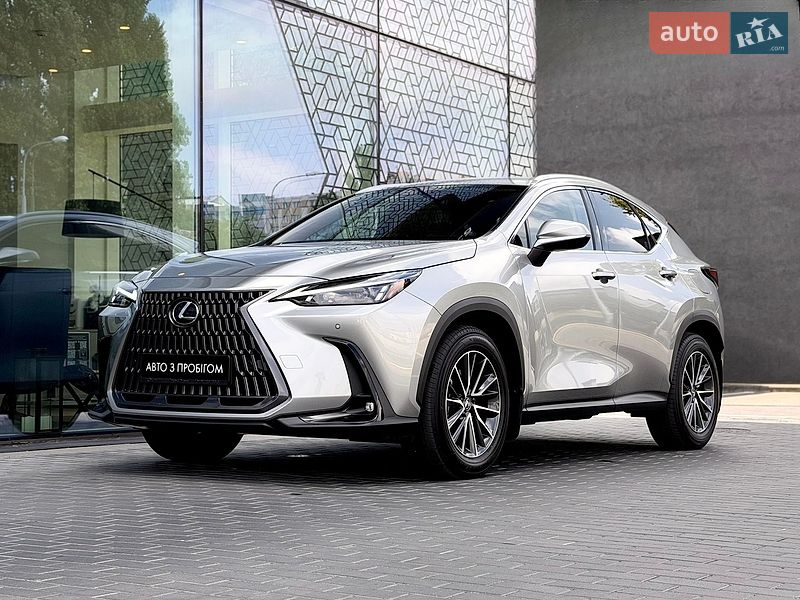 Lexus NX 2025
