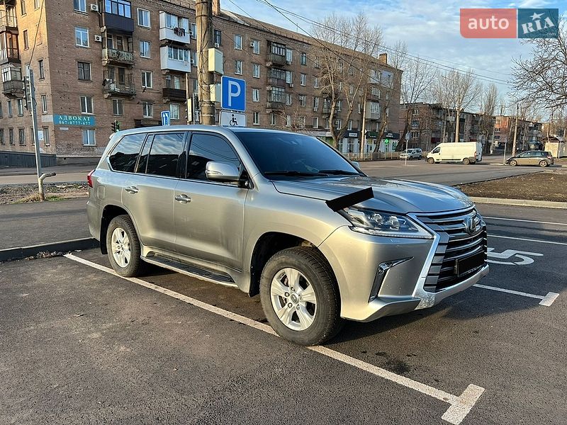 Lexus LX 2017