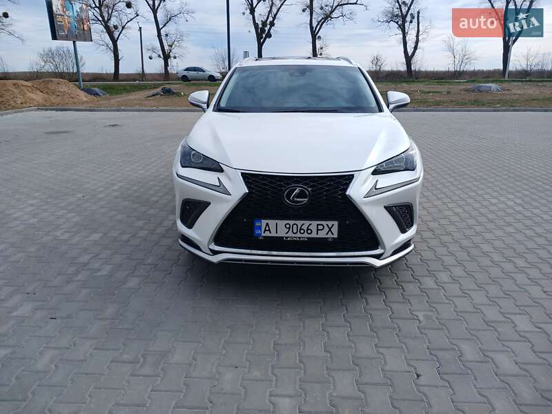 Lexus NX 2020