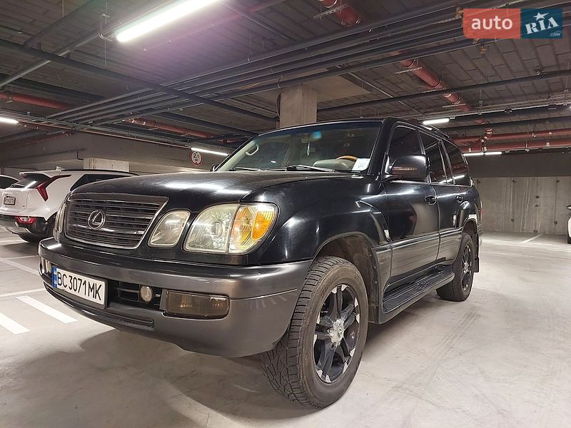 Lexus LX 2004