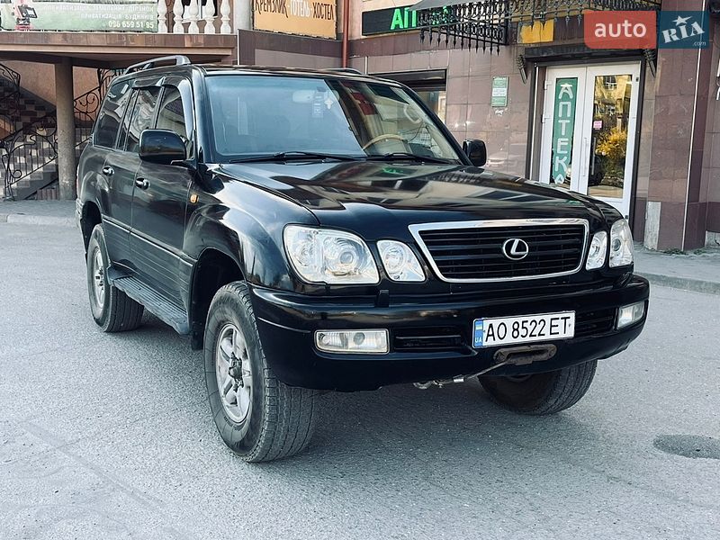 Lexus LX 2002