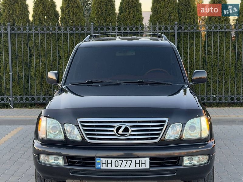 Lexus LX 2005