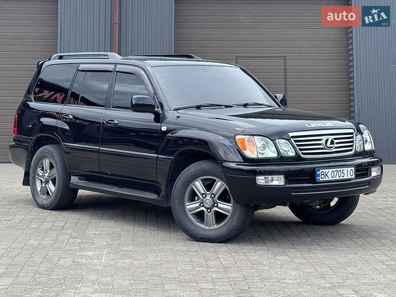 Lexus LX 2006