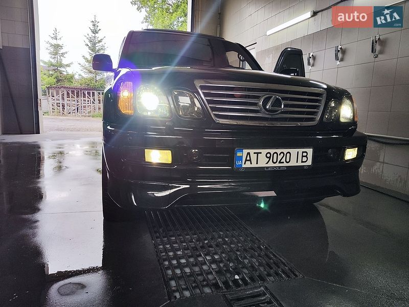 Lexus LX 2005