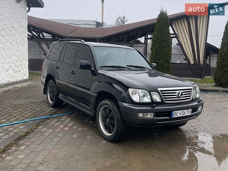 Lexus LX 2004