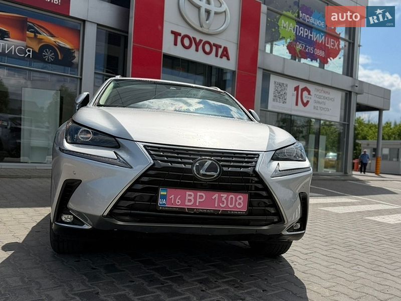 Lexus NX 2019