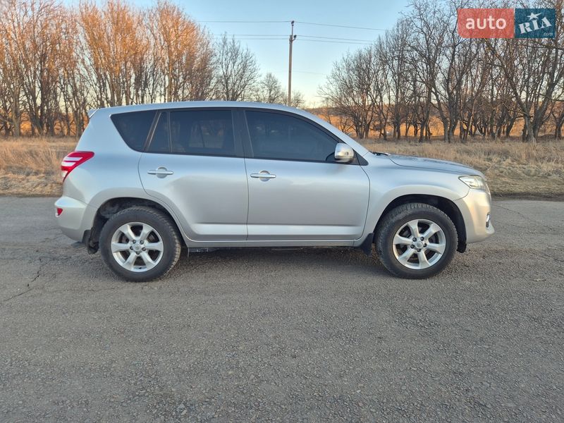 Toyota RAV4 2010