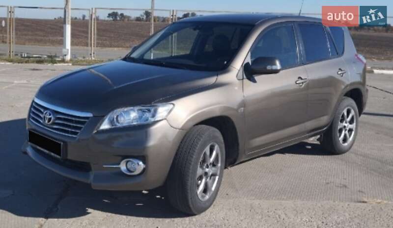 Toyota RAV4 2010