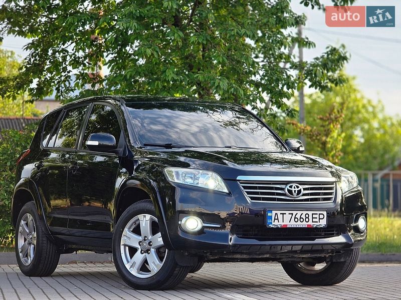 Toyota RAV4 2011