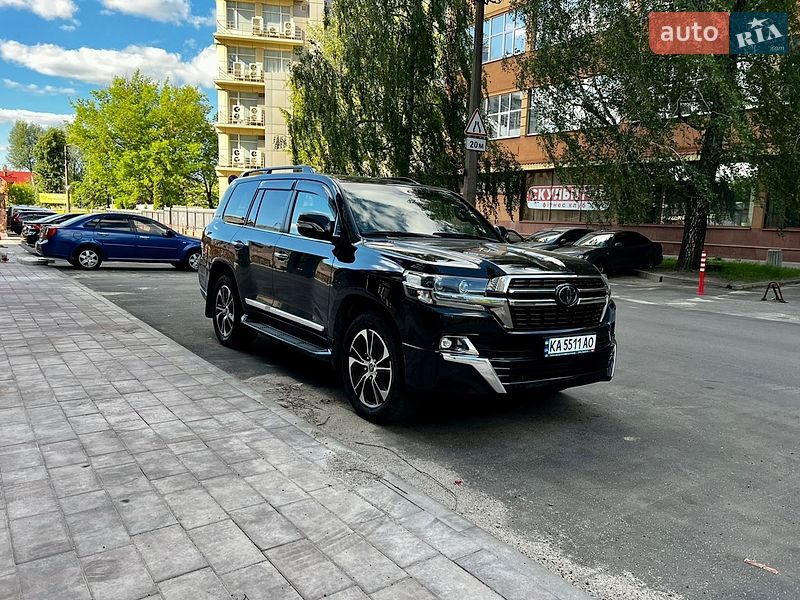 Toyota Land Cruiser 2020