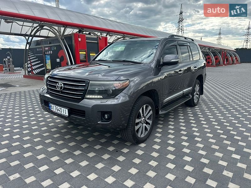 Toyota Land Cruiser 2013