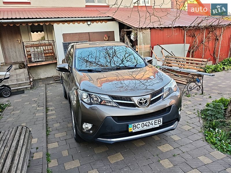 Toyota RAV4 2013