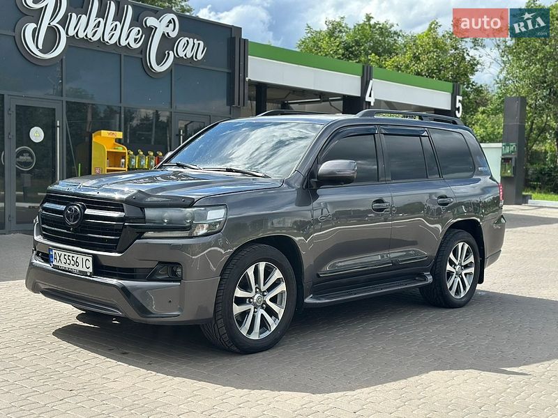 Toyota Land Cruiser 2011