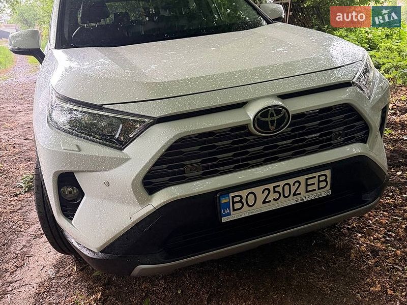 Toyota RAV4 2021