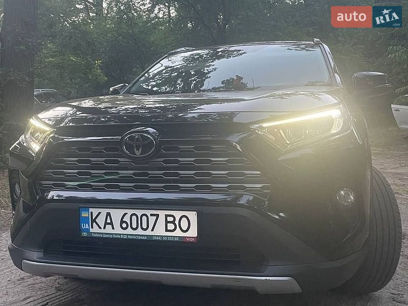 Toyota RAV4 2021