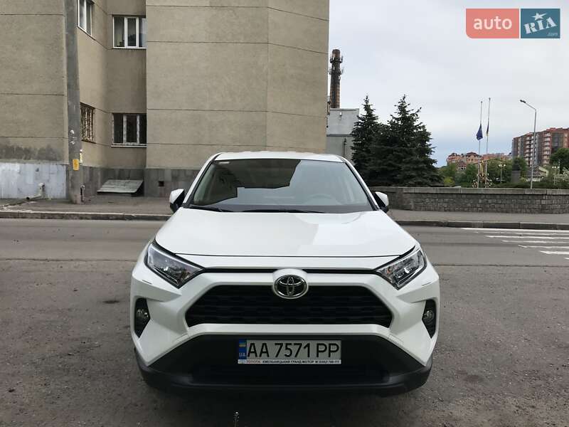 Toyota RAV4 2019