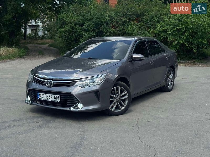 Toyota Camry 2016
