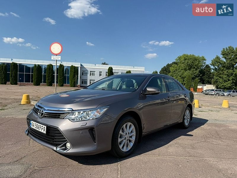 Toyota Camry 2016