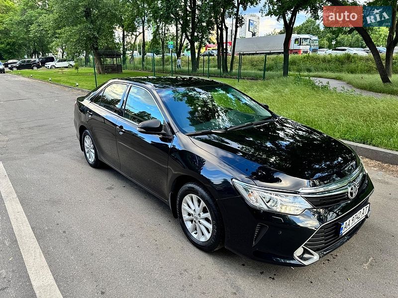 Toyota Camry 2016