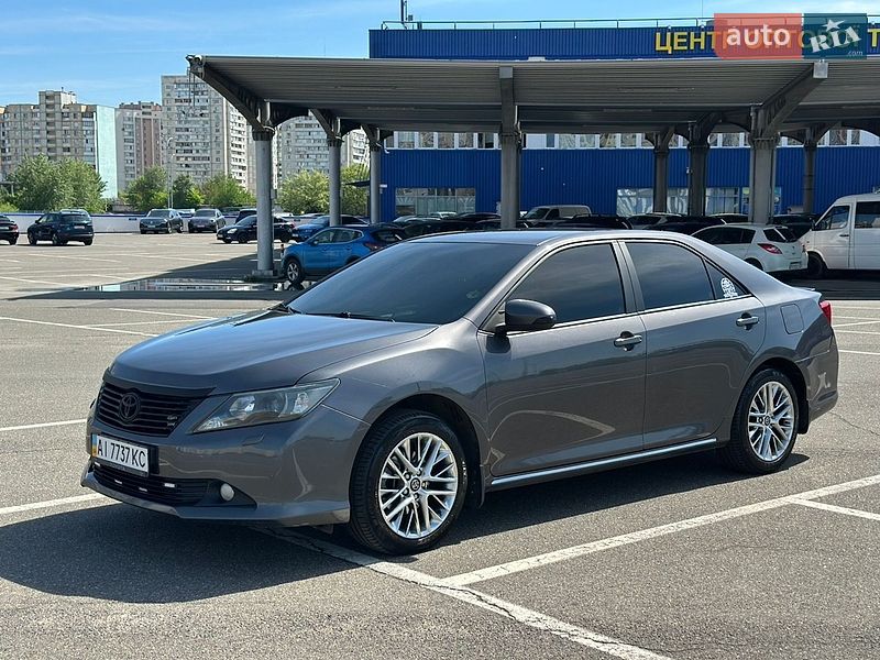 Toyota Camry 2012