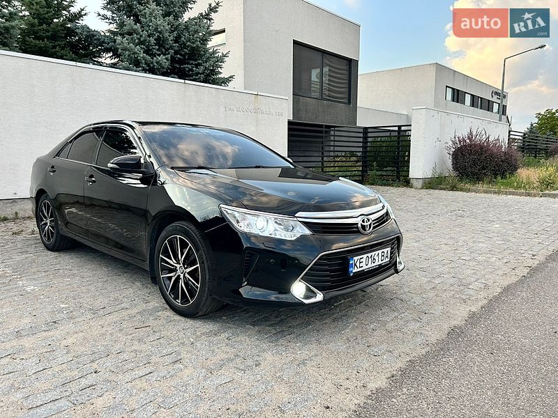 Toyota Camry 2017
