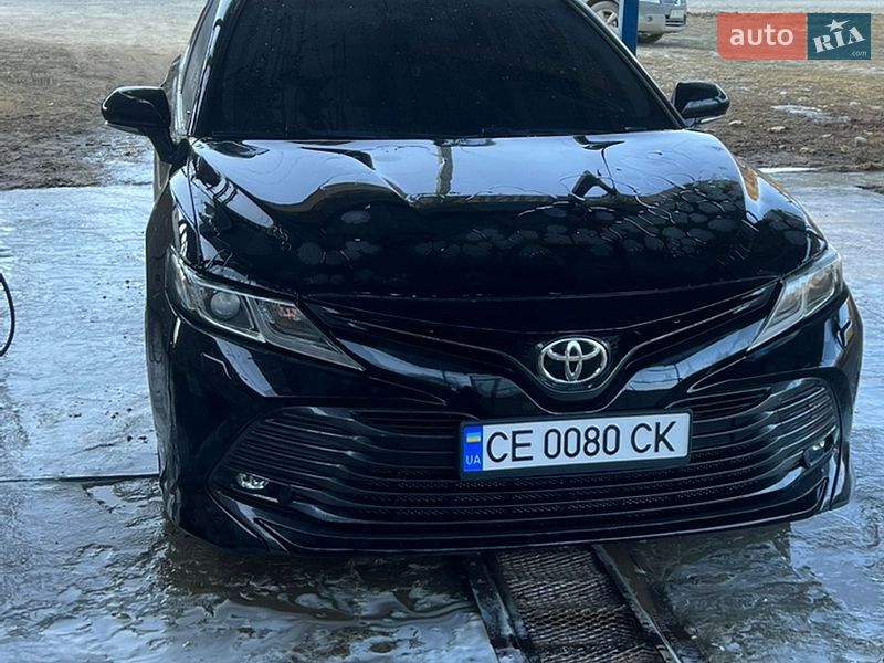 Toyota Camry 2019