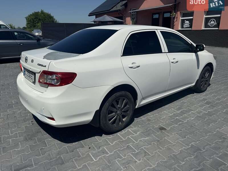 Toyota Corolla 2011